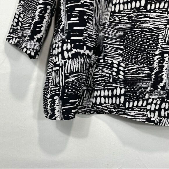 Notations Black and White Print Button Down Blouse - Picture 12 of 14